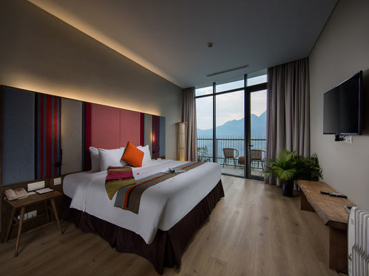 RED DAO SUITE