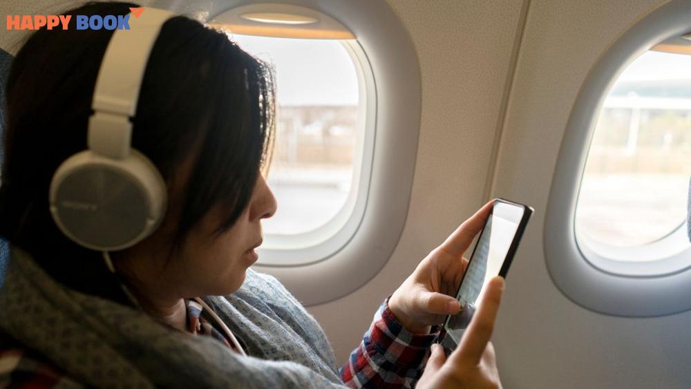 Có được dùng điện thoại trên máy bay không là câu hỏi được nhiều người quan tâm
