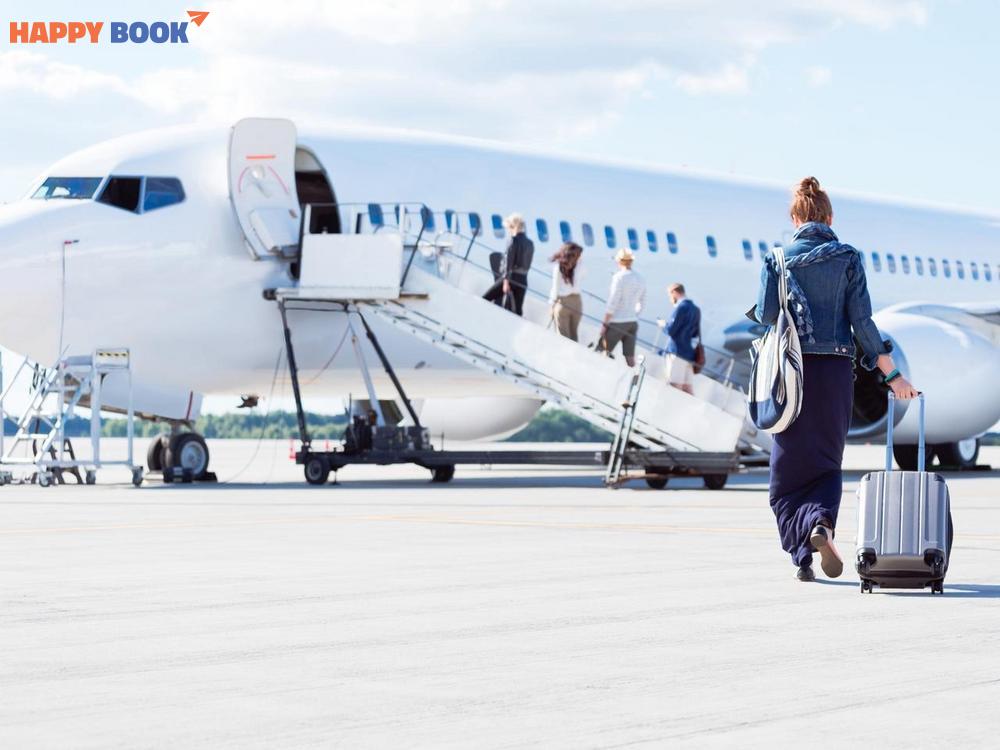 ần có boarding card để lên máy bay