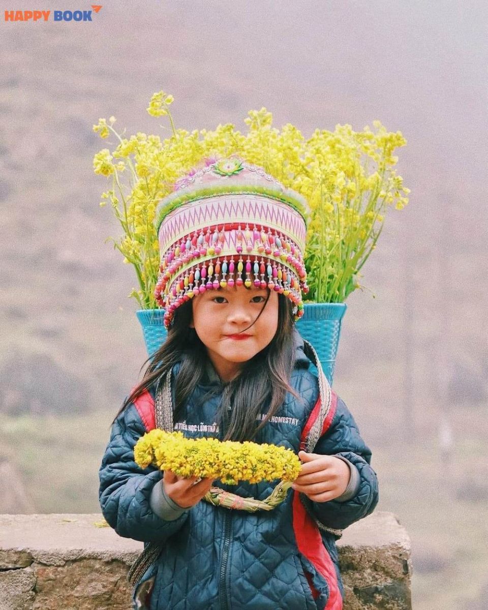 Dốc Thẩm Mã và các em bé dân tộc 