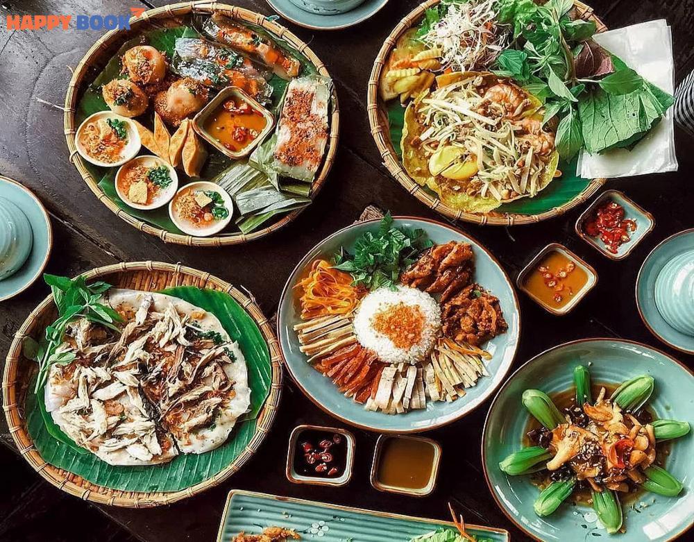 Những món ăn đặc sản Huế không thể bỏ lỡ khi du lịch. 