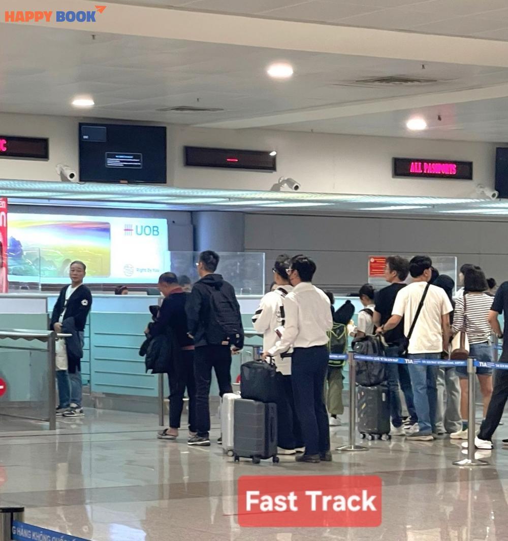 Quy trình đặt dịch vụ Fast Track tại sân bay Nội Bài