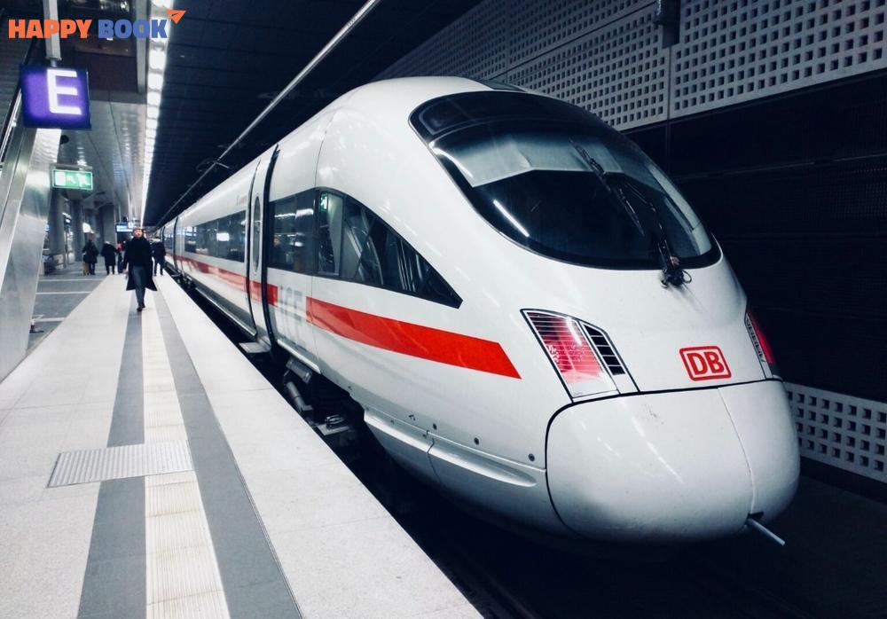 Tàu điện tại Frankfurt