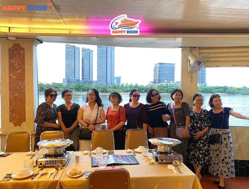 Trải nghiệm tại nhà hàng du thuyền sông Sài Gòn